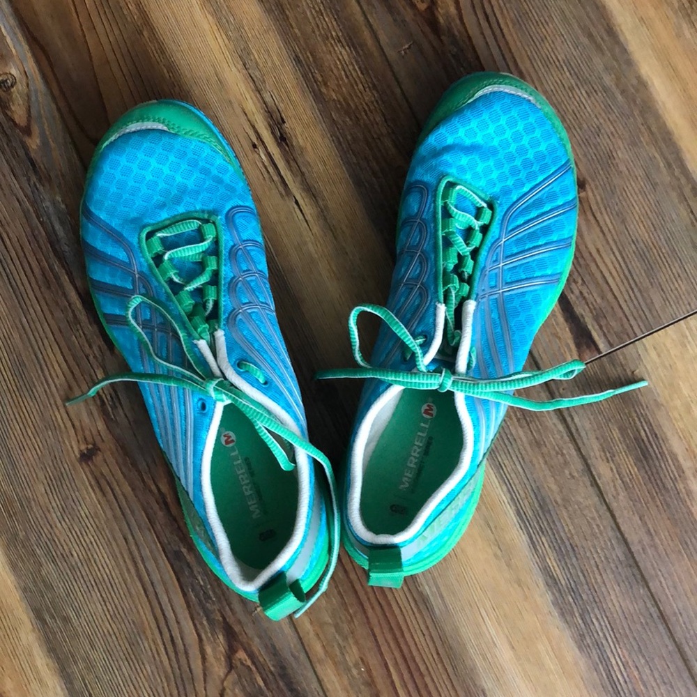 Merrill vibram sneakers for women.  Size 9.   Turquoise and green